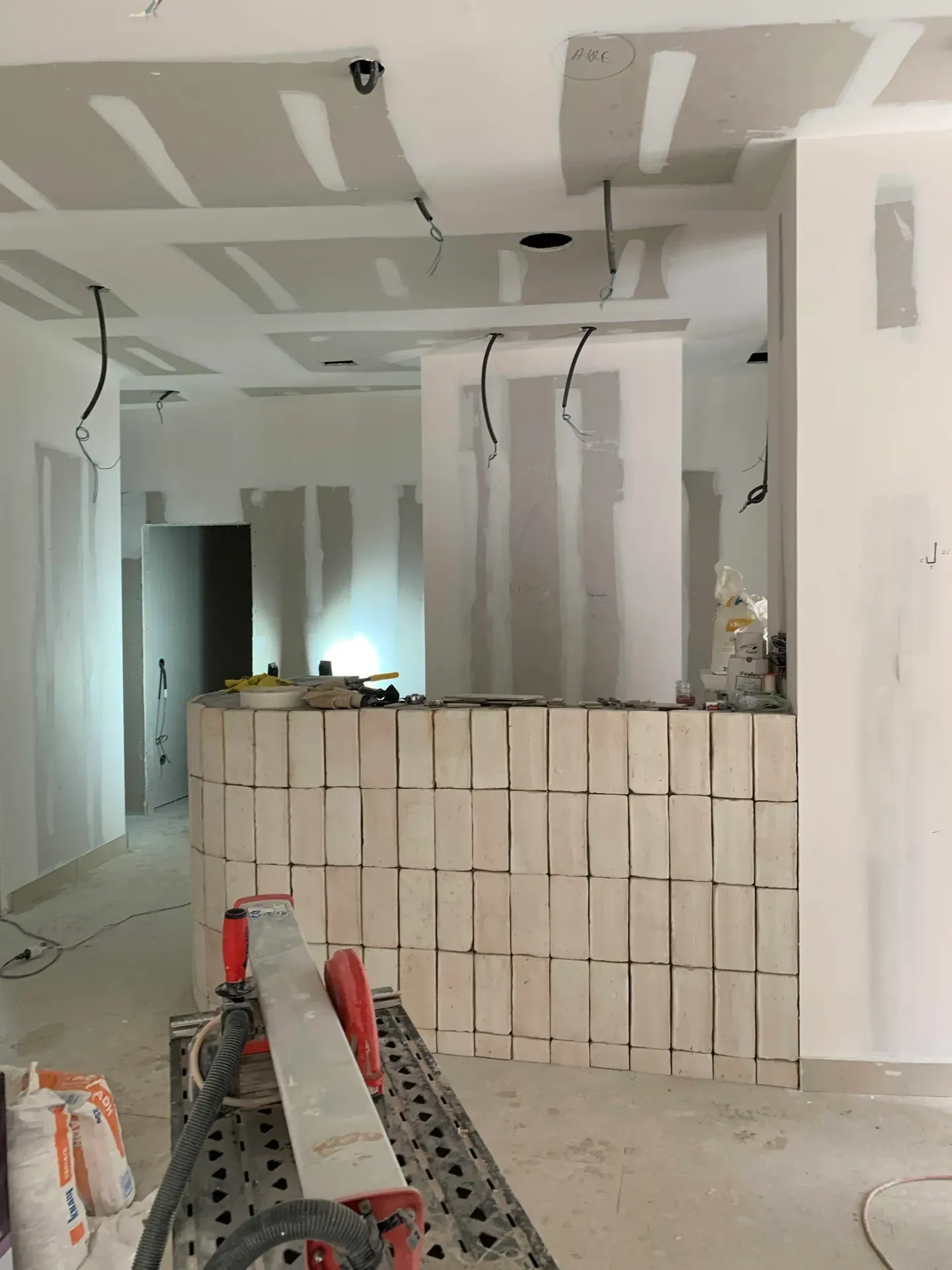 reforma Local Macaron Nesoi — imagen 4